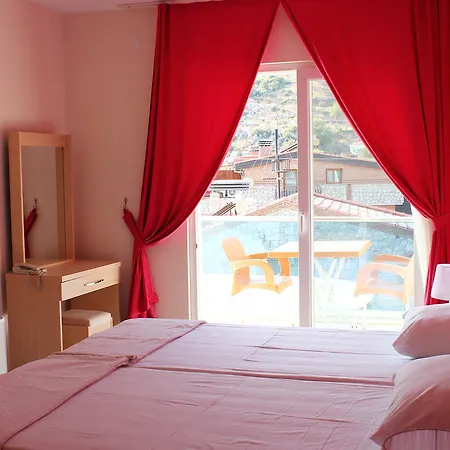 Hotel Defne Lorina