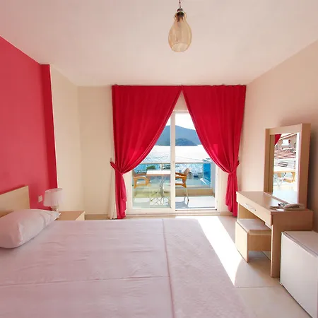 Hotel Defne Lorina