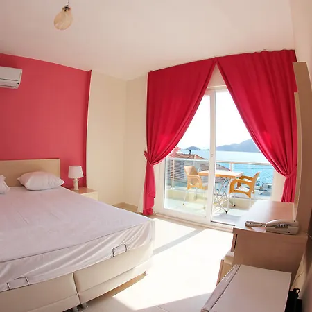 Hotel Defne Lorina