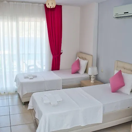 Hotel Defne Lorina