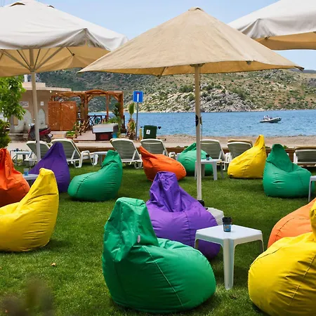 Hotel Defne Lorina