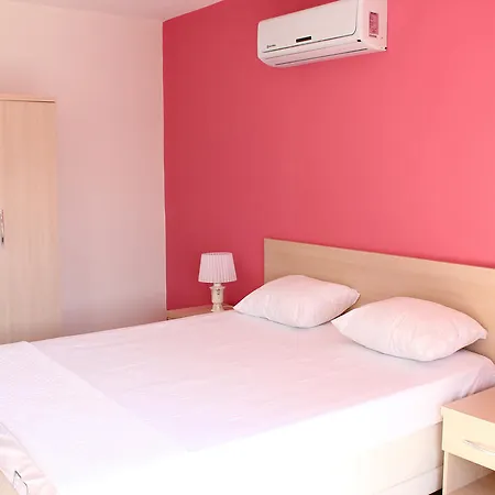 Hotel Defne Lorina 2*