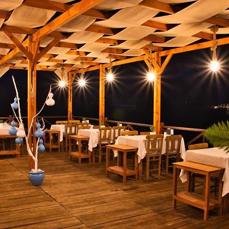 Szálloda Defne Lorina 2*