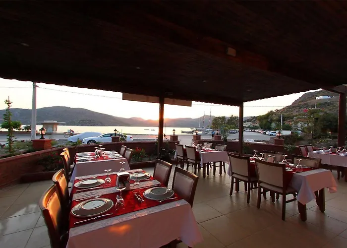 Defne Lorina 2* מרמריס