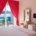 Hotel Defne Lorina 2*