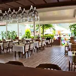 Hotel Defne Lorina