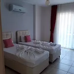 Defne Lorina Hotel