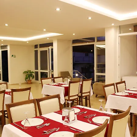 Defne Lorina Marmaris