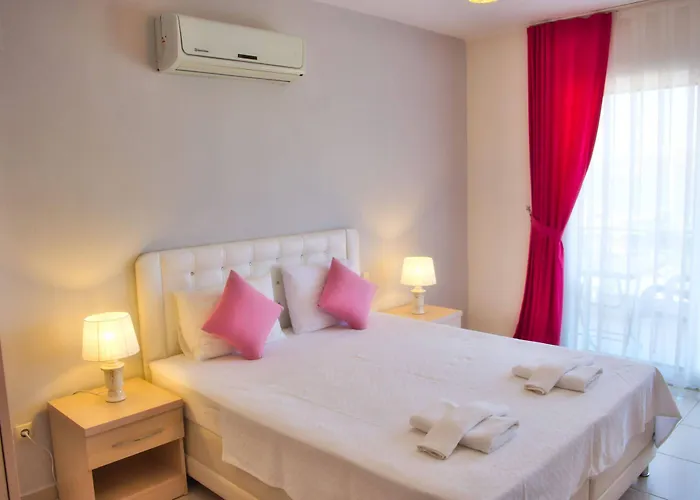 Defne Lorina Otel 2*