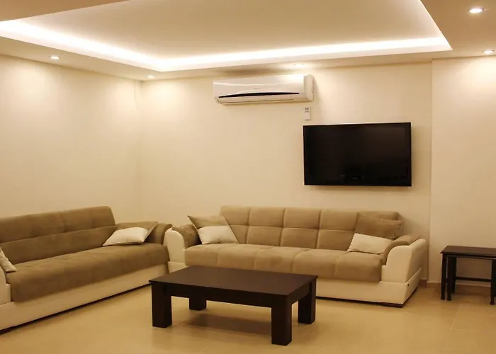 Defne Lorina Marmaris