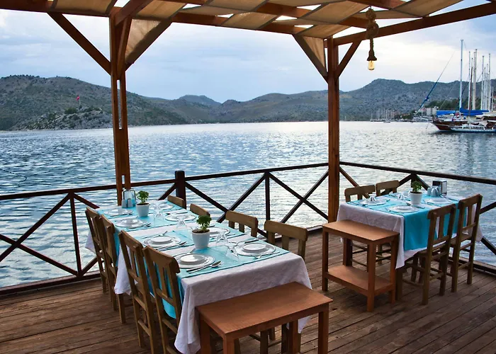 Otel Defne Lorina 2*